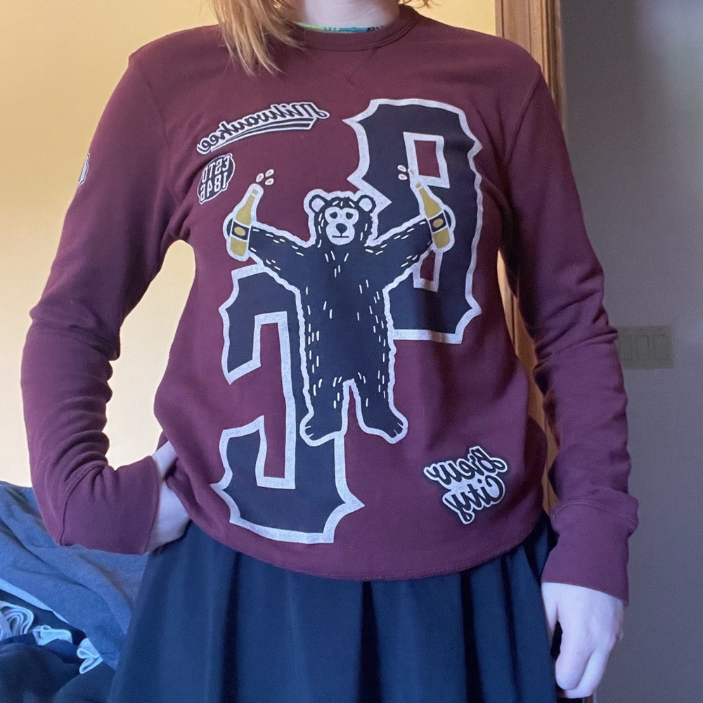 Milwaukee “Brew City” crew neck // maroon